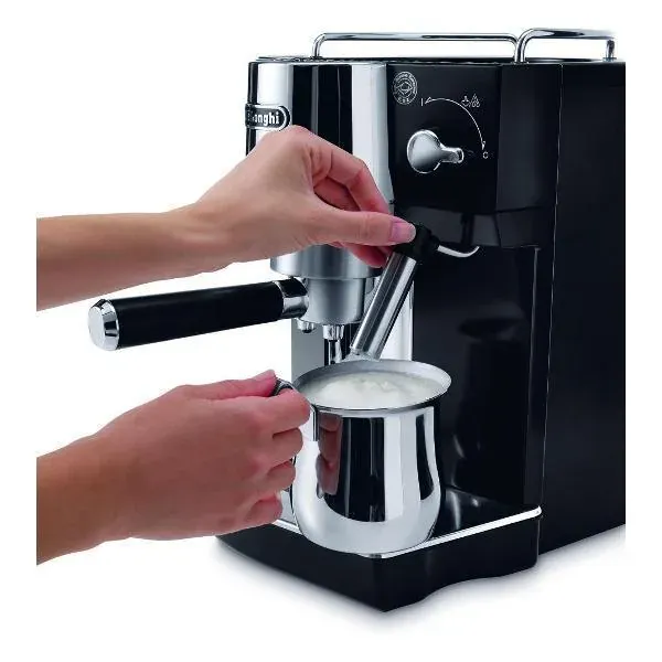 DeLonghi EC 820, ракурс 3