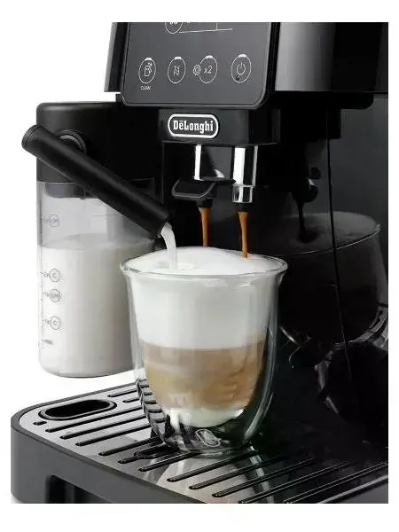DeLonghi Magnifica Start ECAM220.60, ракурс 3