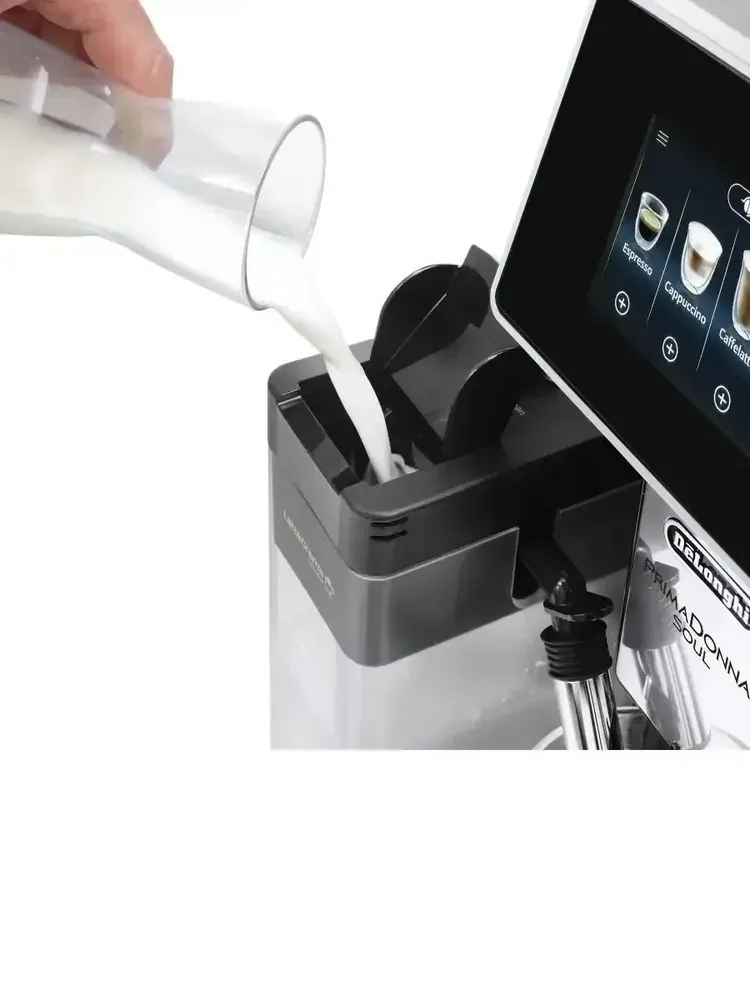 DeLonghi PrimaDonna Soul ECAM 610.55, ракурс 3