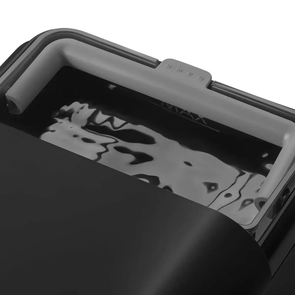 Smeg BCC01, ракурс 3