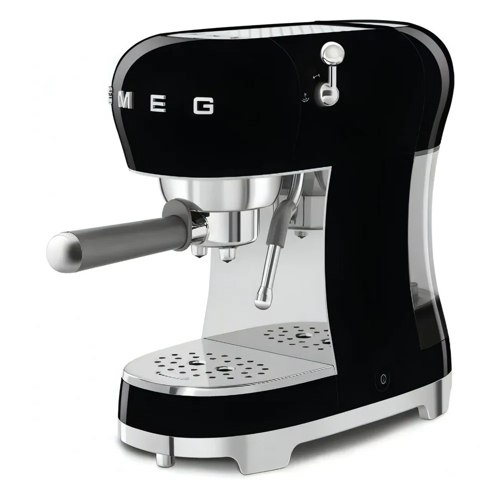 Smeg ECF02WHEU, ракурс 2